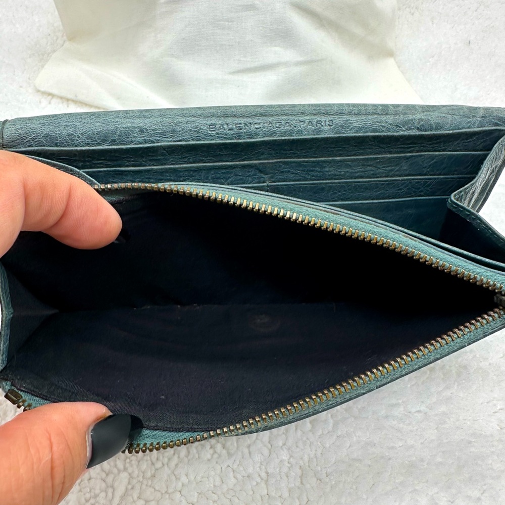 Balenciaga Classic Continental Lambskin Zip-Around Wallet - Picture 6 of 9